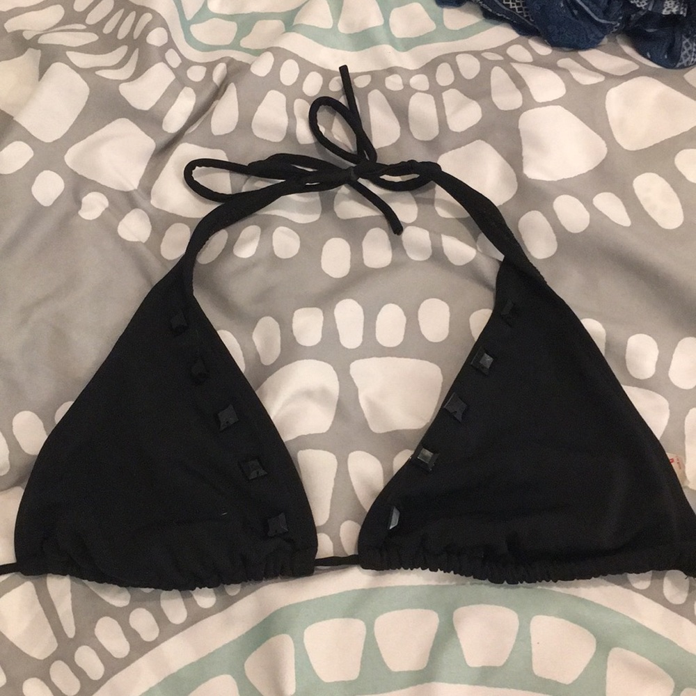 Black triangle bikini top with black sequences